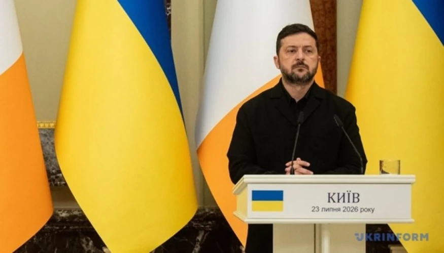 Володимир Зеленський під час спільного з прем'єр-міністром Ірландії Мікхолом Мартіном спілкування з медіа