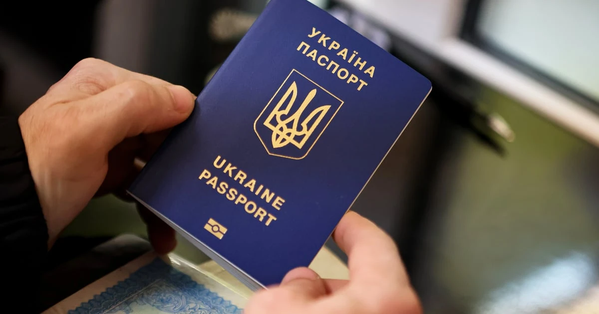 Збій у оператора зв’язку зупинив оформлення паспортів у ДМС на три дні