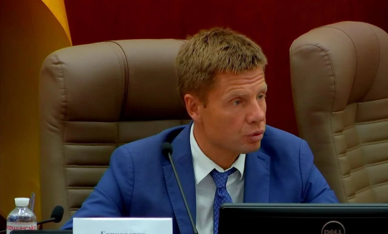 Гончаренко втратив місце у фракції: роль Корнієнка, підстави та позиції сторінок